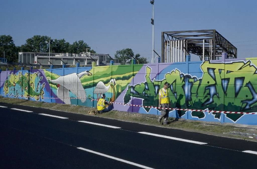 Fresque murale sur la raffinerie de Feyzin - Total Nice Looking à Lyon en France